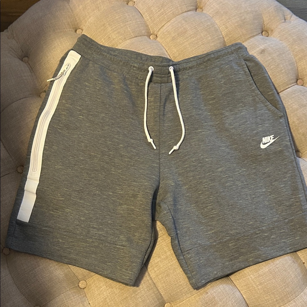 Nike Sportswear Tech Pro Men's Dark Gray Shorts with White Accents, XXL